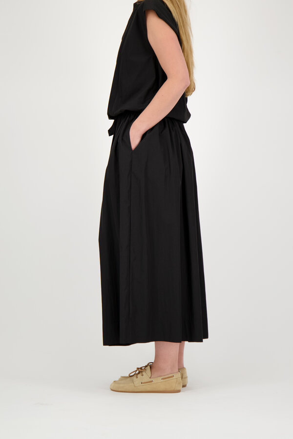 Midi Skirt - Black