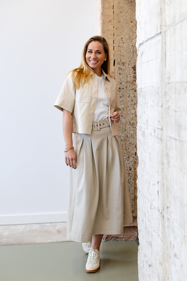 LunaCC Blet Pleat Skirt - Taupe