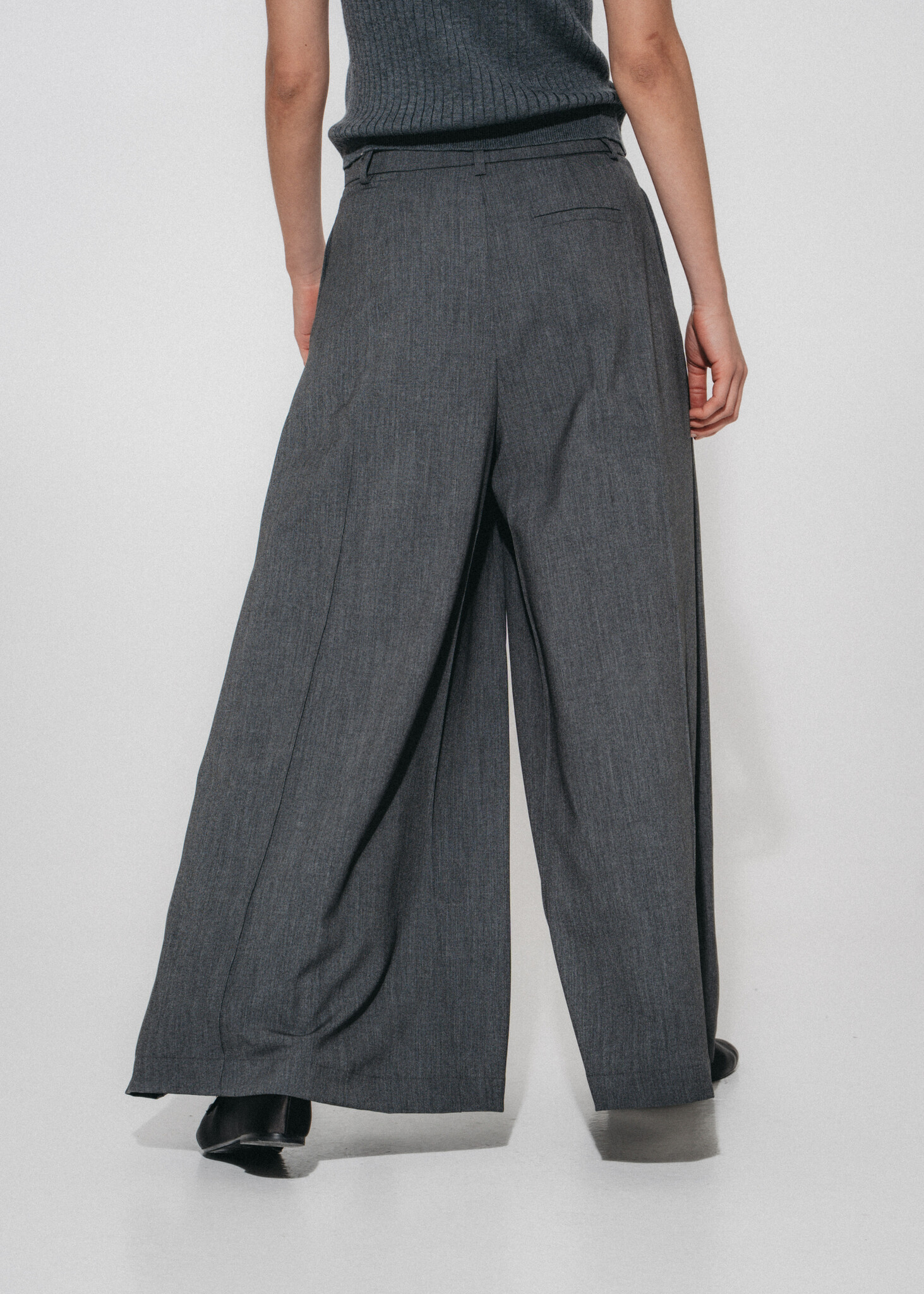 Coco Pleated Viscose Pants - Grey