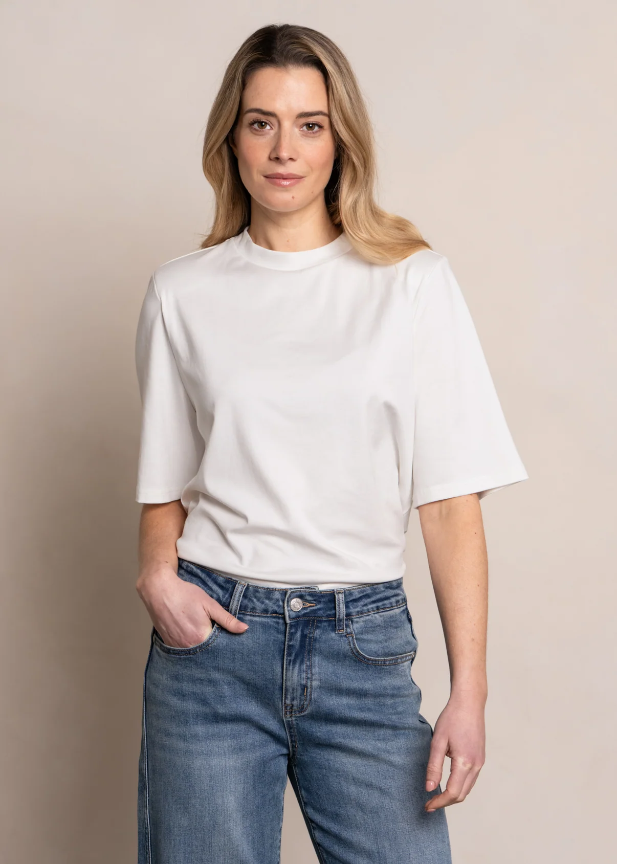 Lieve - White