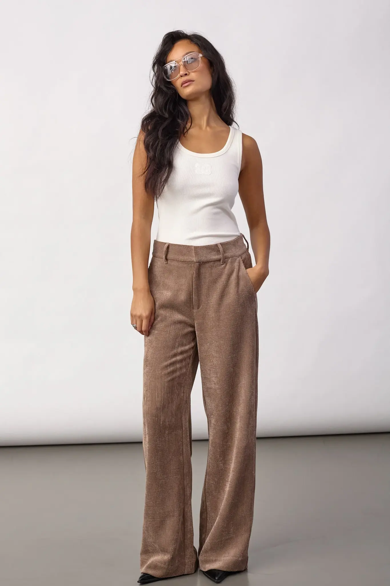 Daisy Cord Pants - Walnut