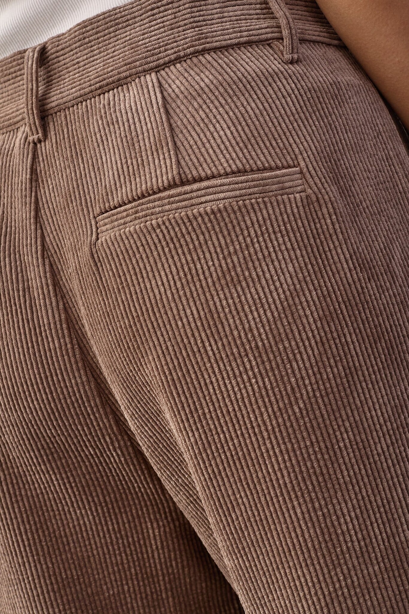 Daisy Cord Pants - Walnut