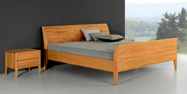 COBURGER WERKSTÄTTEN 1894 Massivholzbett PRO-CLASSICO mit erhöhtem Fußteil