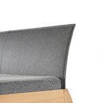 Massivholzbetten mit Polster-Rückenlehne