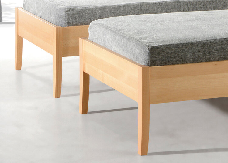 COBURGER WERKSTÄTTEN 1894 Massivholzbett ALECTO