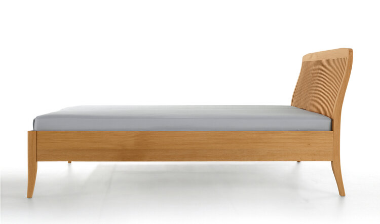 TRAUMWERK Massivholzbett VENTANAforma 21