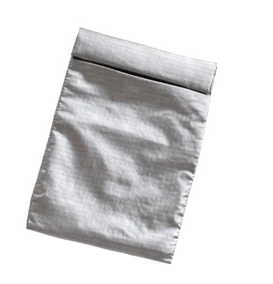 SHIELDSAK "Tablet" Bag 24.1 x 30.5 cm