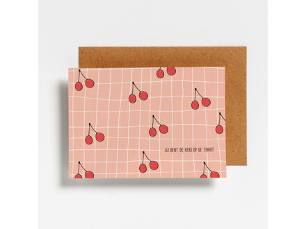 Hello August Wenskaart - Jij bent de kers op de taart