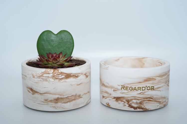 REGARD’OR® HANDGEMAAKTE RUSTIEKE & MARMER-LOOK BLOEMPOTTEN