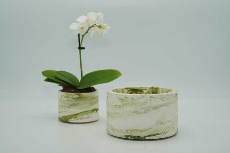 REGARD’OR® HANDGEMAAKTE RUSTIEKE & MARMER-LOOK BLOEMPOTTEN