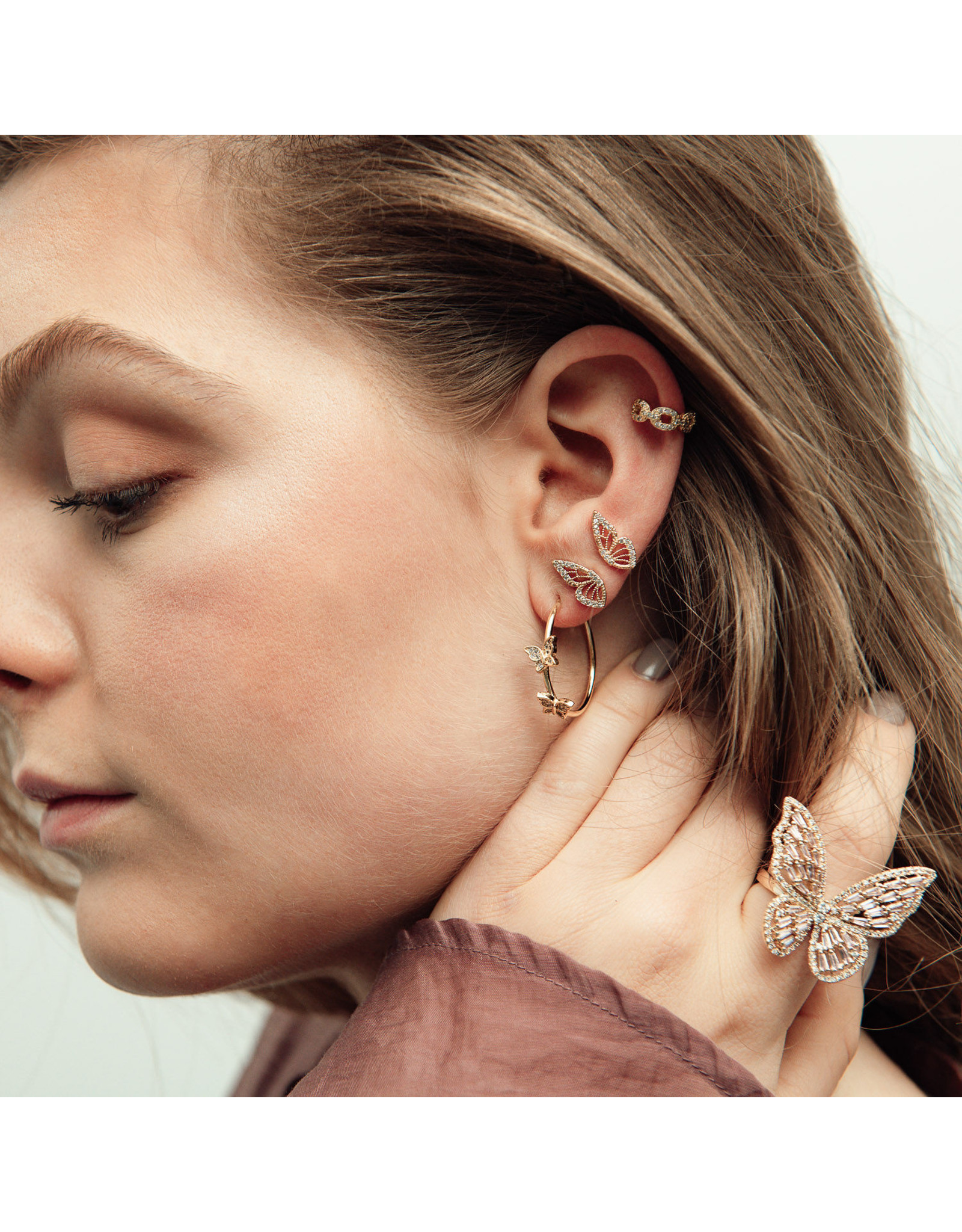 Oorbellen  vlinder met zirkonia steentjes in goud, zilver of rosé kleur