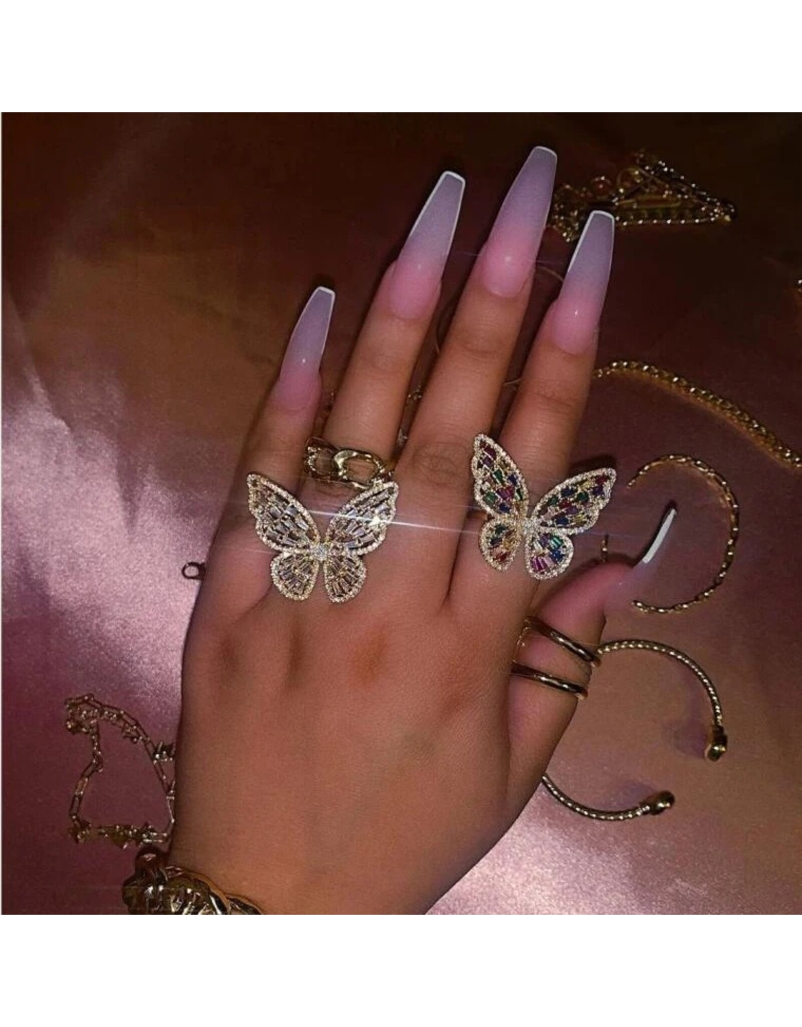 Oorbellen  vlinder met zirkonia steentjes in goud, zilver of rosé kleur