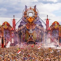 De Geschiedenis van Defqon.1: Van Revolutionair Festival tot Wereldwijd Hard Dance Fenomeen
