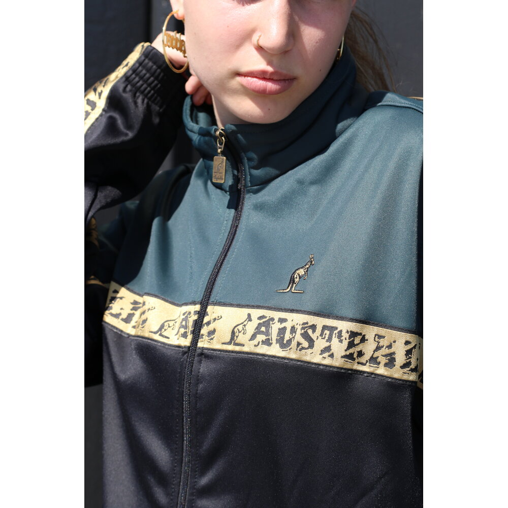 Australian Australian Acetaat Trainingspak met gouden bies 'Scratch' (Woods Green) Australian Australian Acetaat Trainingspak met gouden bies 'Scratch' (Woods Green)