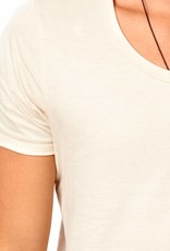 T-shirt with bound neck