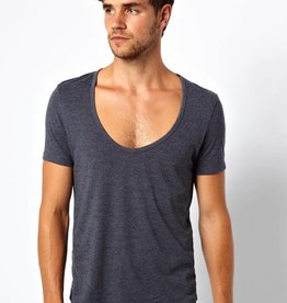 T-shirt with deep collar