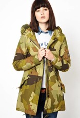 Parka met camouflage print