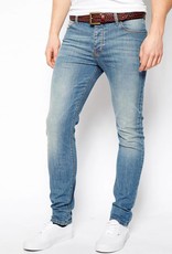 Skinny jeans light blue