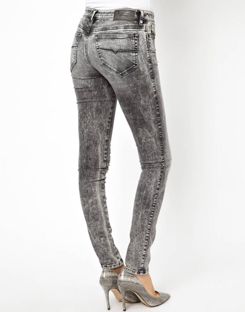 Super skinny jeans