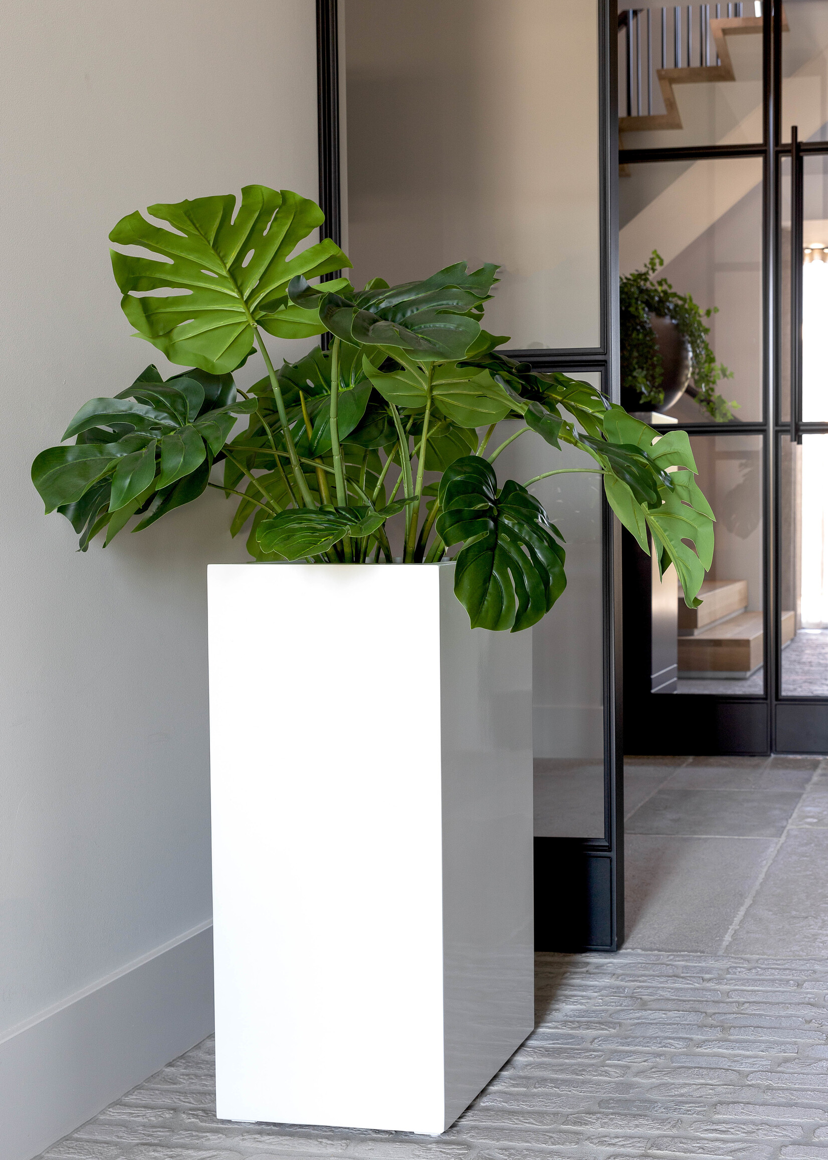 Blumentopf 'Sahara' Aus Kunststoff – Höhe 57 Cm, Mit Einsatz, Weiß Gewellt, UV-beständig