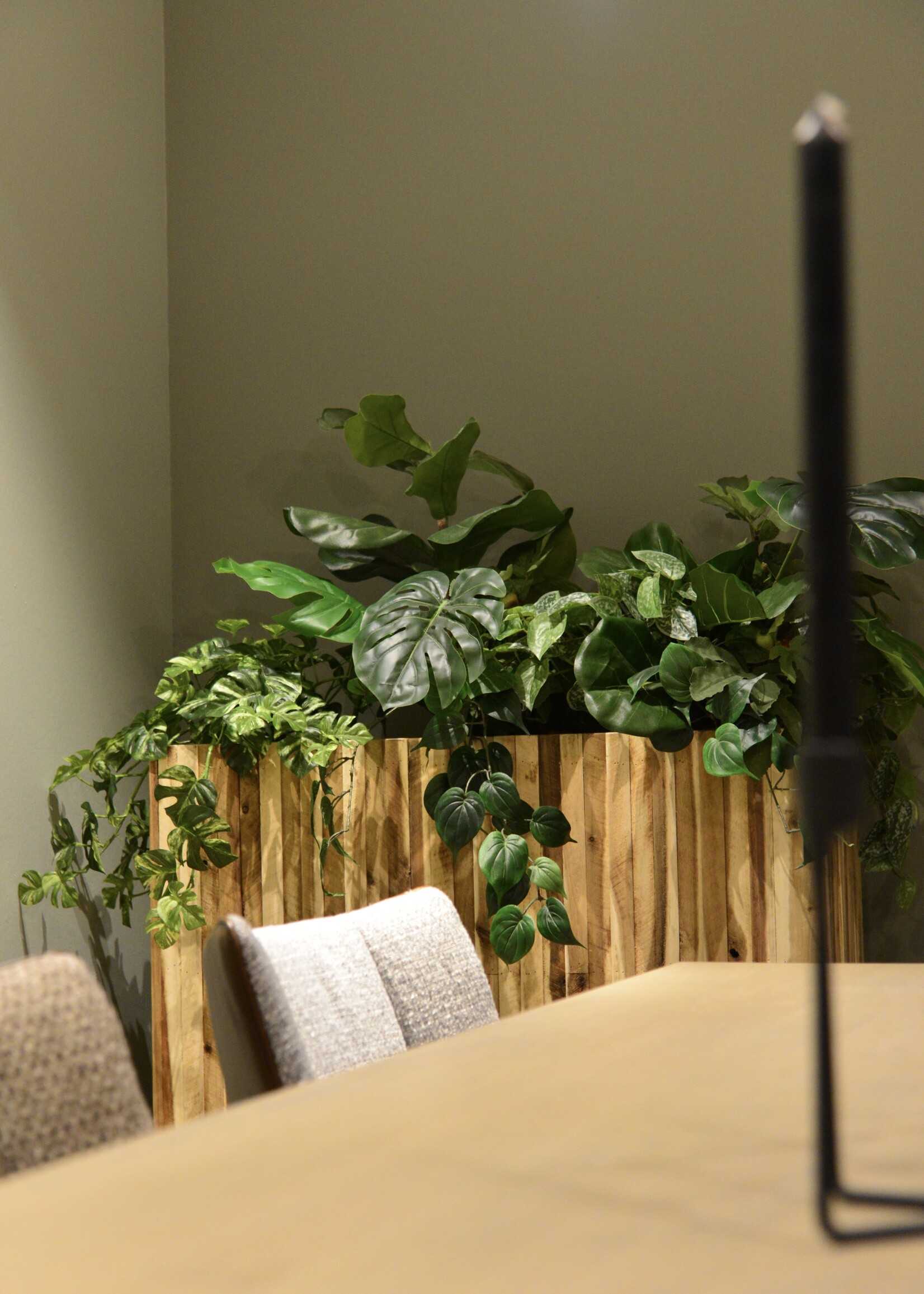 Luca Lifestyle - Marrone Raumteiler "Marrone Verticale Divider" Acacia Rechteckig Holz