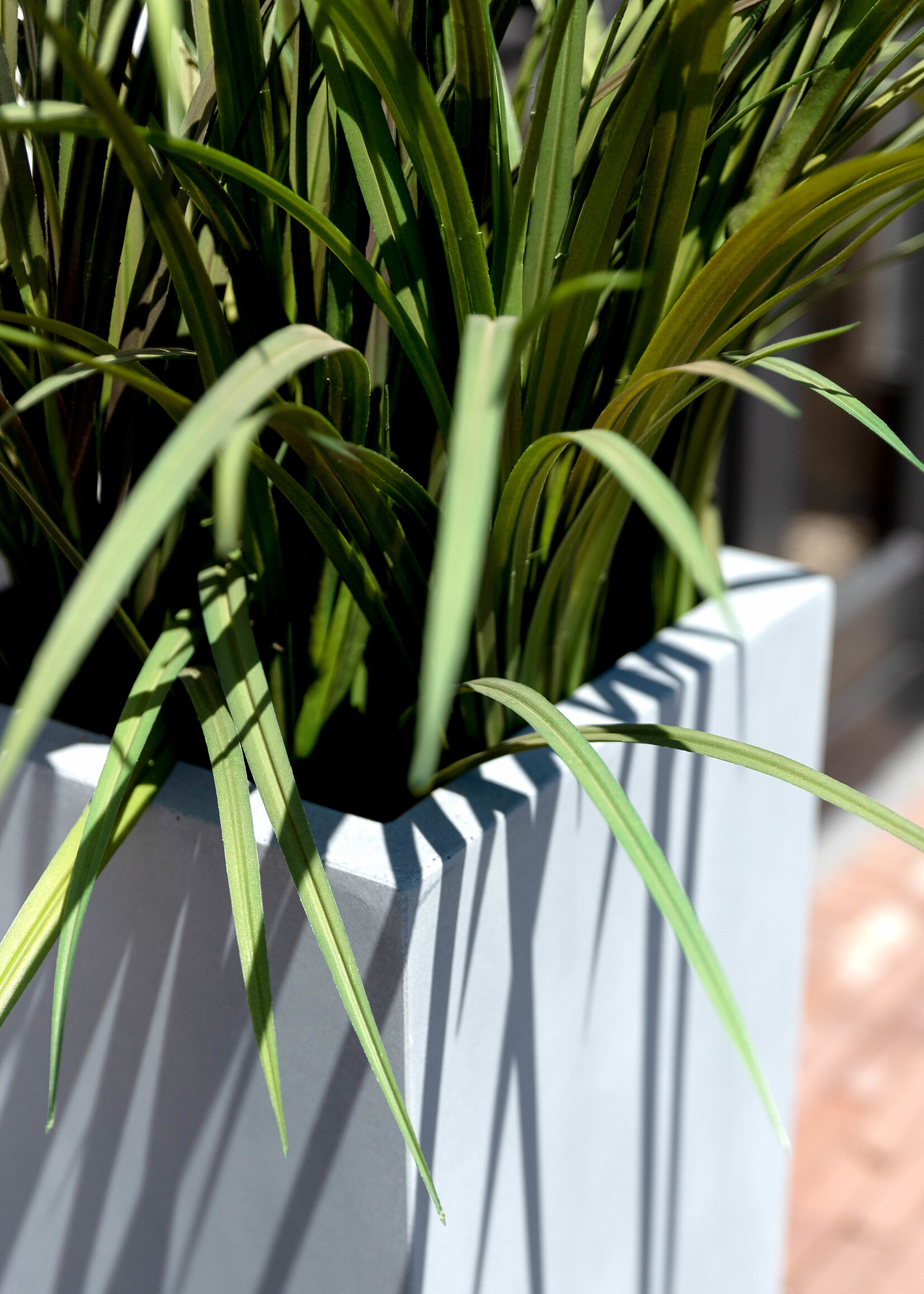 Luca Lifestyle - Argento Pflanzkasten "Argento Box" Betongrau Rechteckig Fiberglas