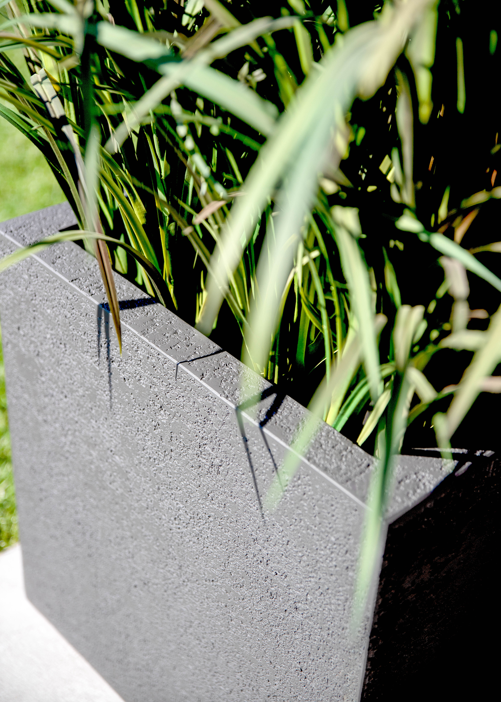 Pflanzkübel ''Struttura Cube'' Dunkelbraun Quadratisch Fiberglas
