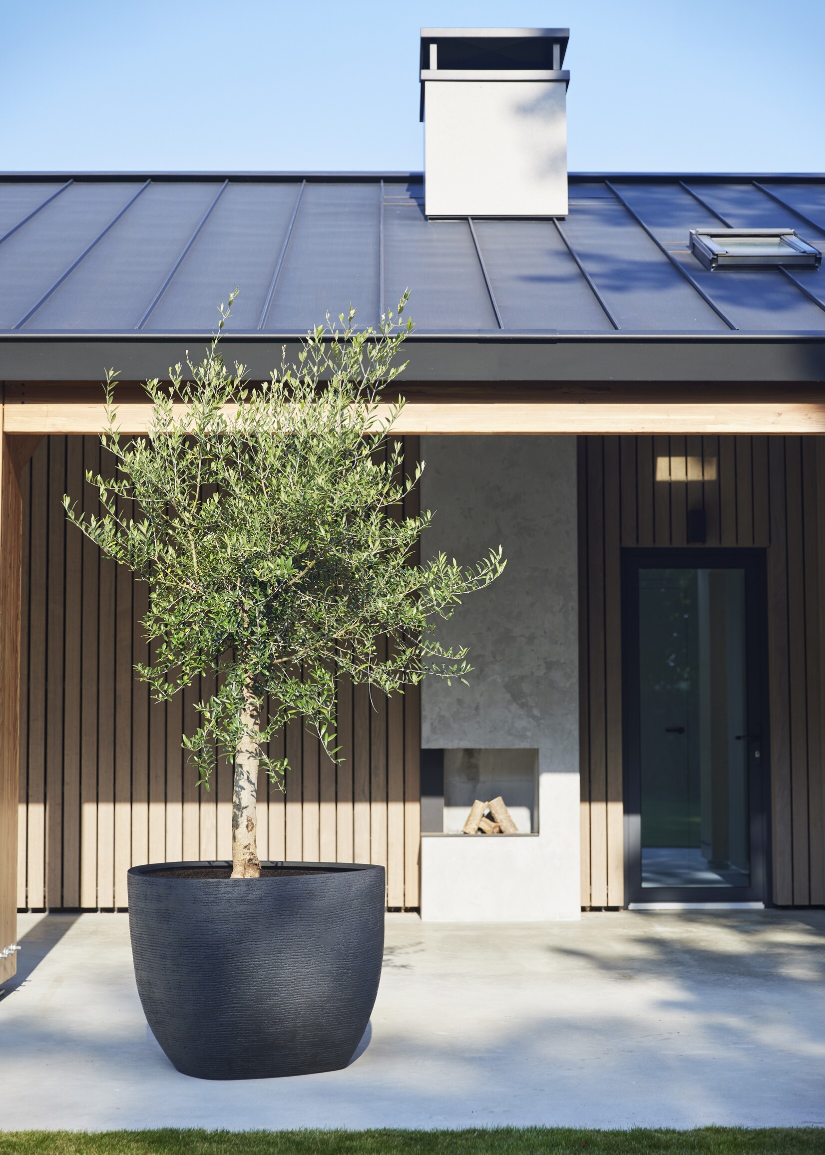 Luca Lifestyle - Ruvido Pflanzkübel "Ruvido Organic" Earth Rund Fiberglas