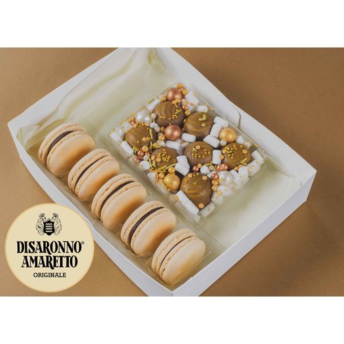 Cadeaupakket | Amaretto macarons & bonbons