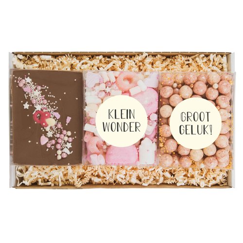 Cadeaupakket | Baby roze (choco bar, snoep & crunchy choco's wit framboos)