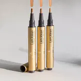 i.am.klean Flashlight Concealer