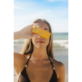 Timexpert Sun Promotion | Fluide Minéral Protecteur Anti-Âge SPF50 & Sun Stick dans une trousse de toilette