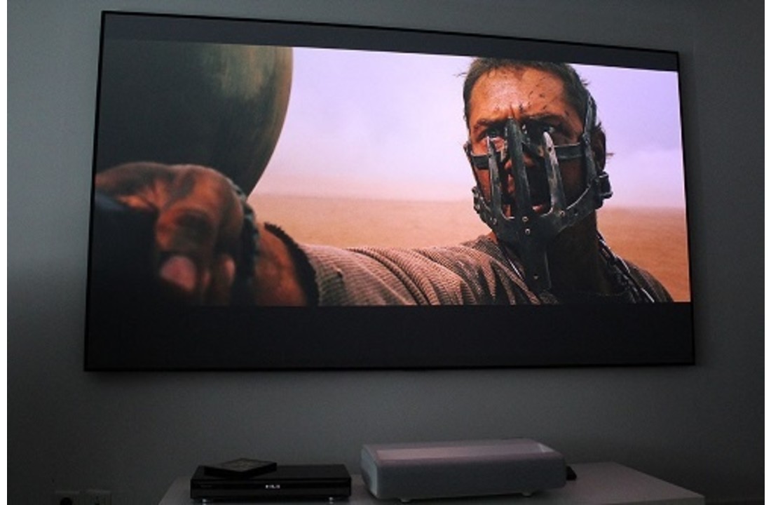 Samsung LSP7T 4K UST Smart Laser Projector