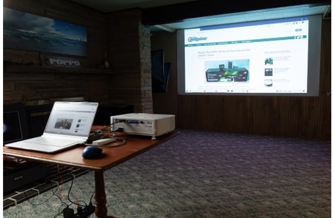 BenQ TH585 DLP Projector