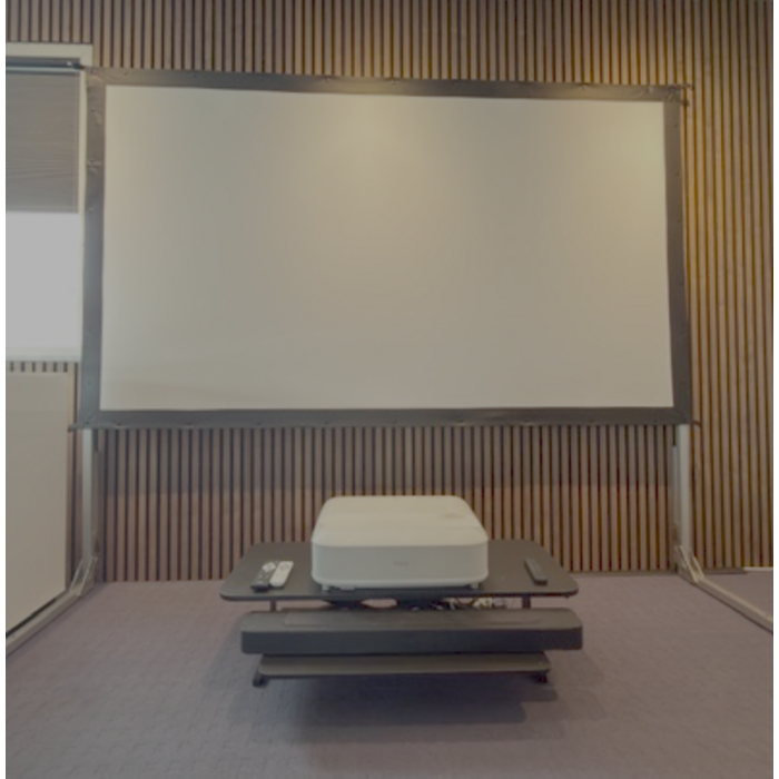 Epson Beamer Verhuur Pakket – Epson LS650W + 100 inch Scherm + JBL Soundbar