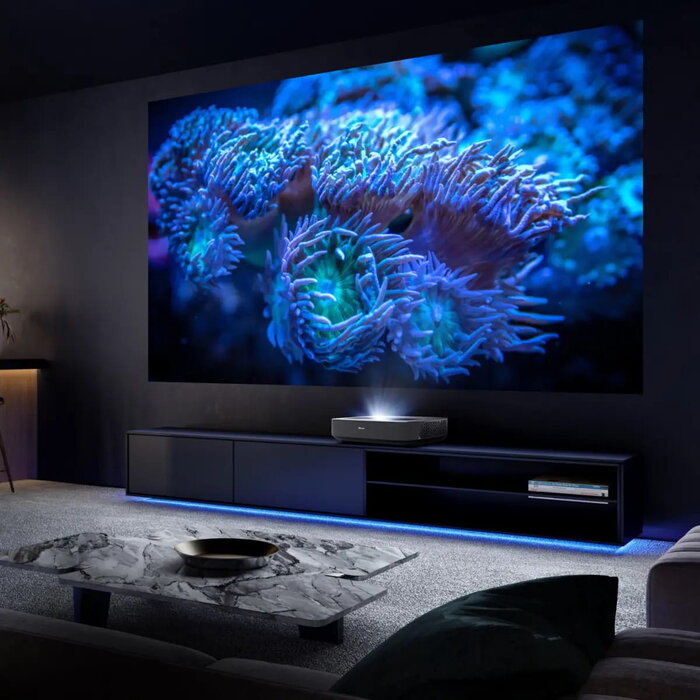 Hisense Hisense PL1SE - 4K UHD Ultra Short Throw Laser Cinema Beamer 2100 ANSI Lumen