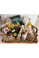 Kerstpakket groot in rieten mand