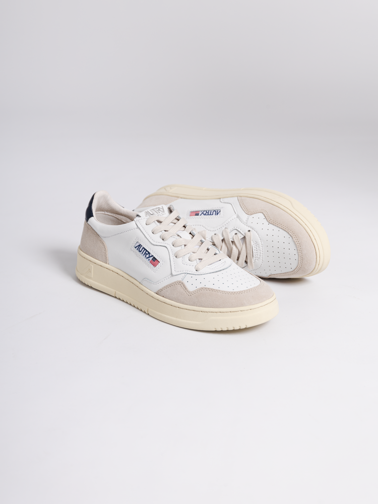 Autry Action Shoes Autry 01 Medalist Leather/Suede White/Blue