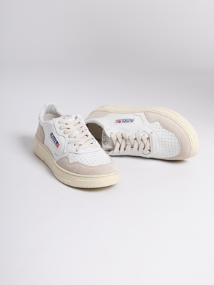 Autry Action Shoes Autry 01 Medalist Leather/Suede White/White