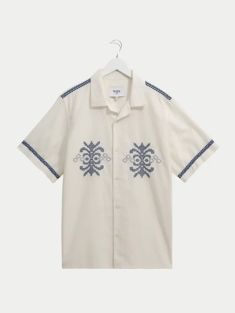 Wax London Didcot Shirt Crest Motif Ecru Blue