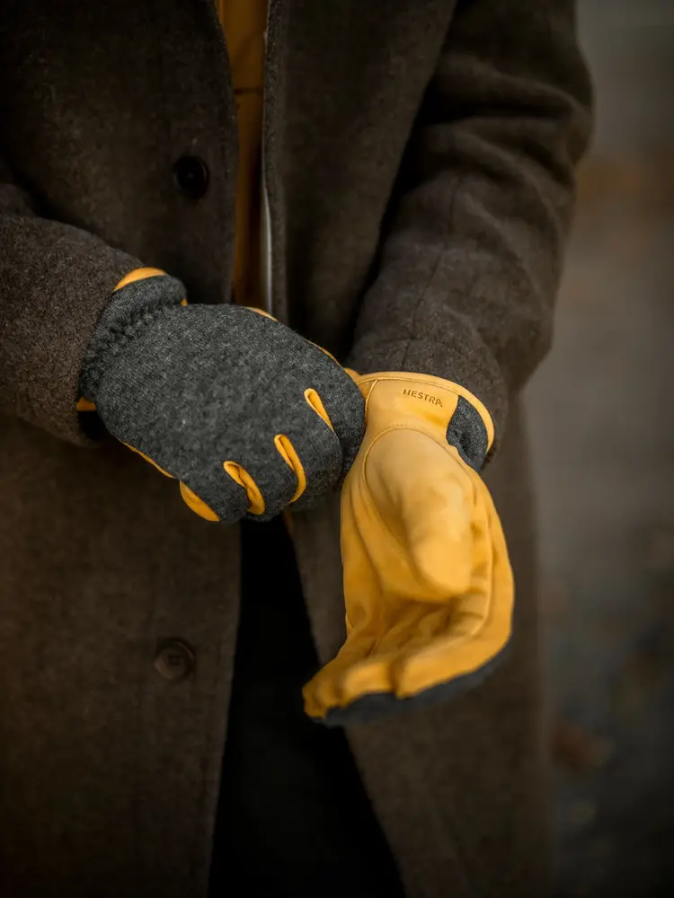 Hestra Noah Glove Charcoal & Tan