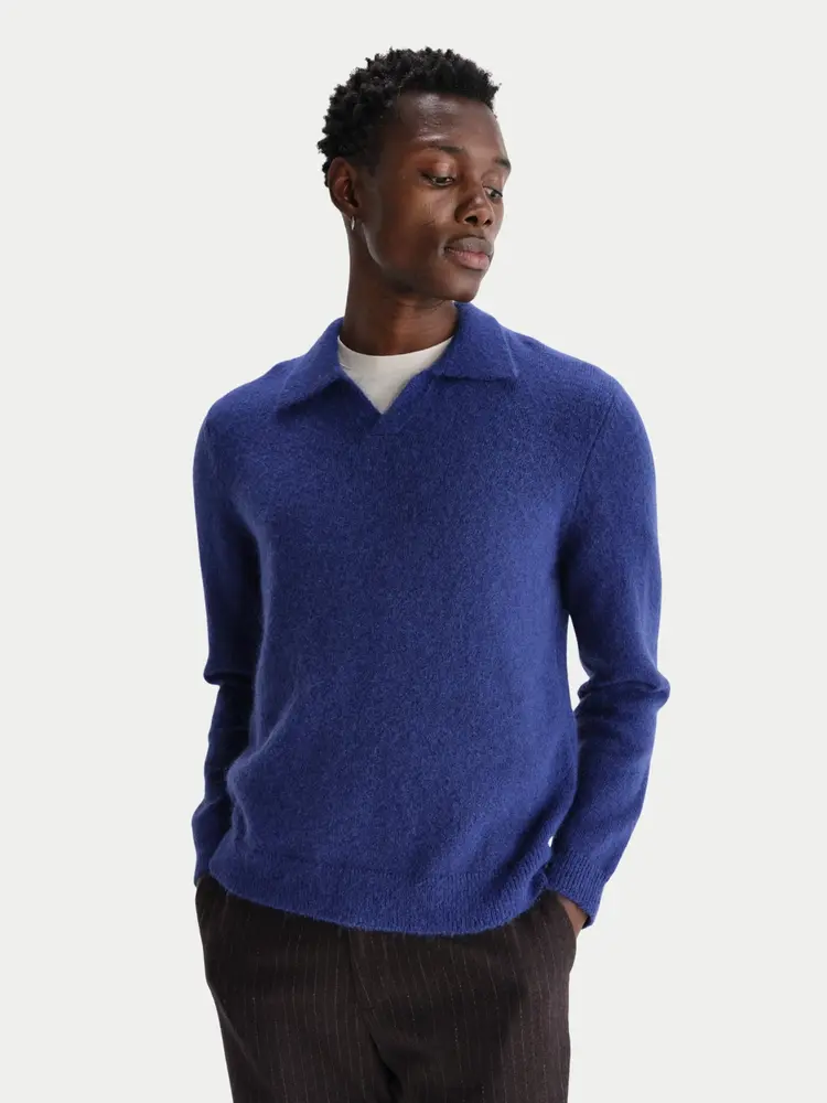 Wax London Carter Open Collar Polo Fluffy Blye