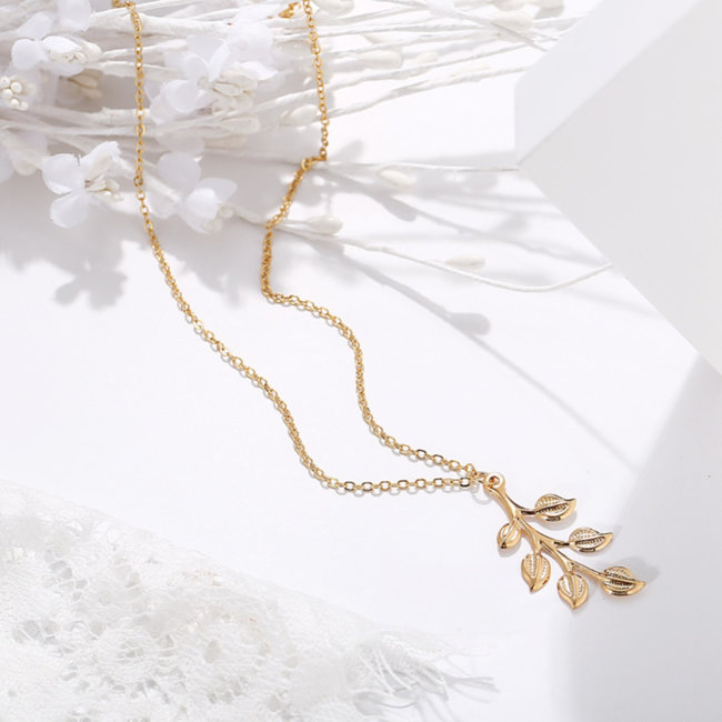 Gold-Blätter-Halskette