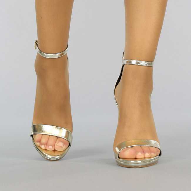 Goldene Stiletto-Sandalen mit Peeptoe