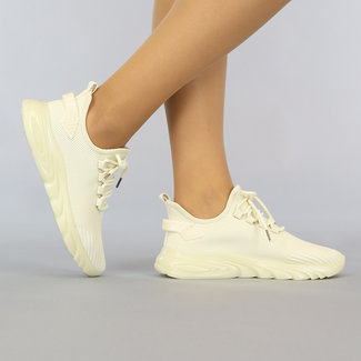 SALE Elastische beigefarbene Slip-On-Sneakers mit Gelly-Sohle