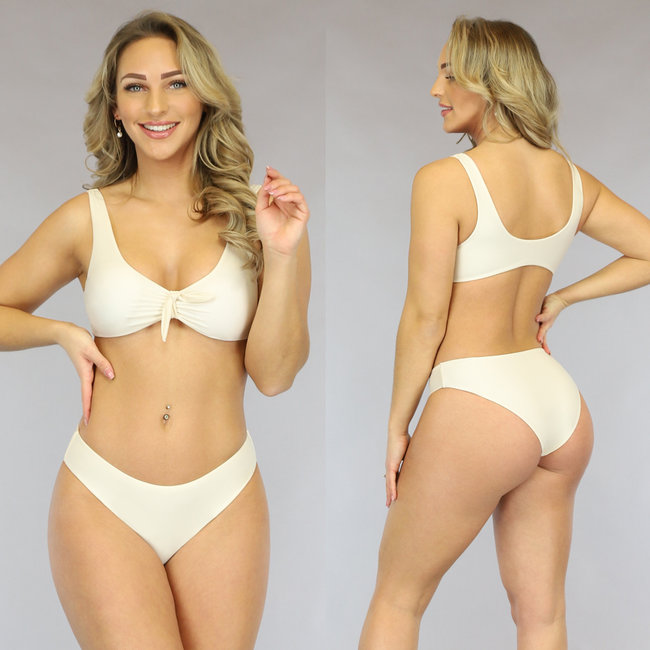 Beigefarbenes Bikini-Unterteil mit Leoparden-Pareo