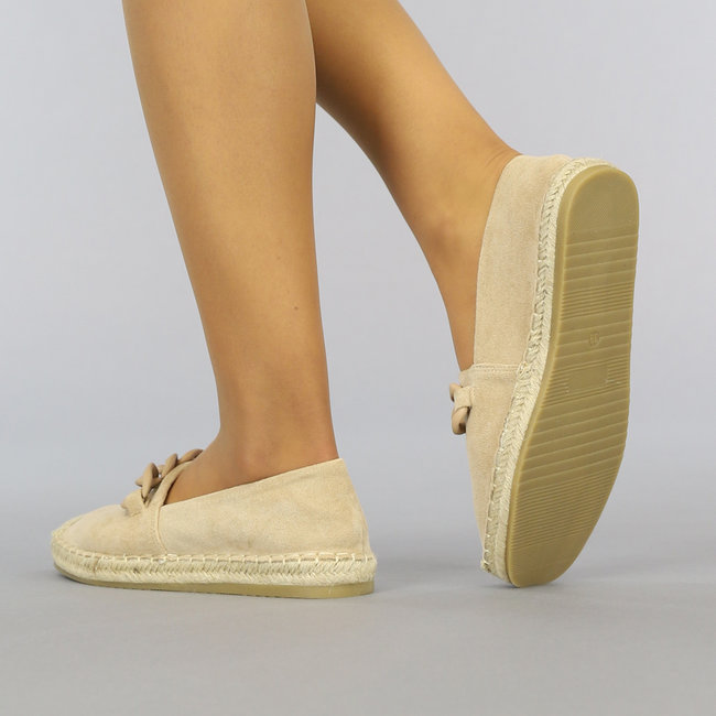 Beige Espadrilles zum Hineinschlüpfen mit Kette