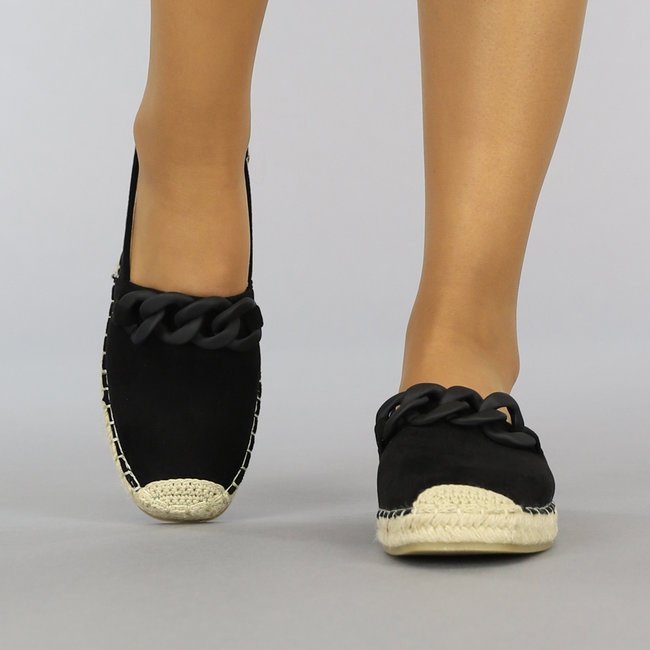 Schwarze Espadrilles zum Hineinschlüpfen mit Kette