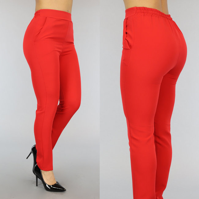 Einfache rote Hose mit Taschen