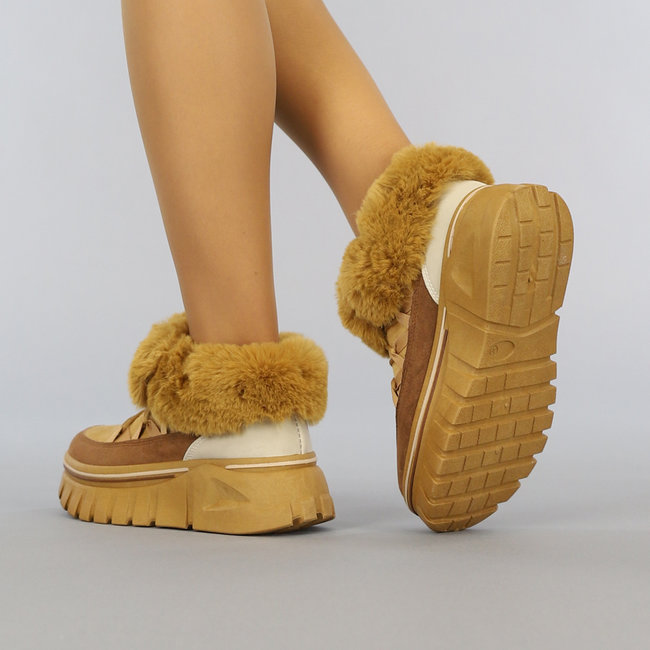 Klobige Camel-Schneestiefel-Stiefeletten mit Schnürsenkeln